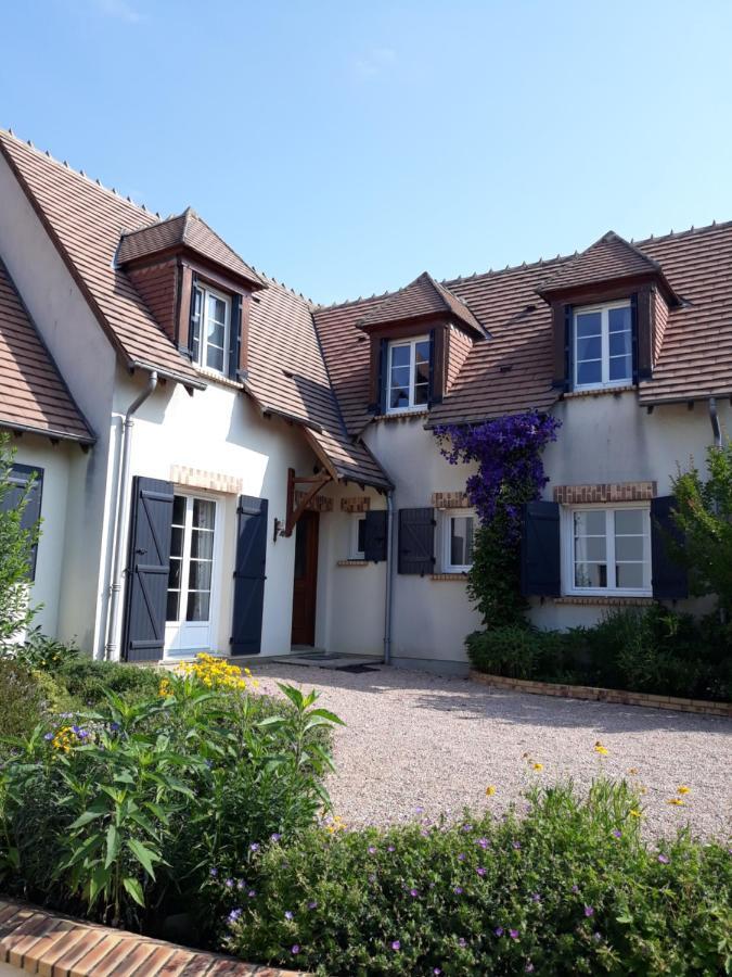 Therouanne En Berry Plaimpied-Givaudins Εξωτερικό φωτογραφία